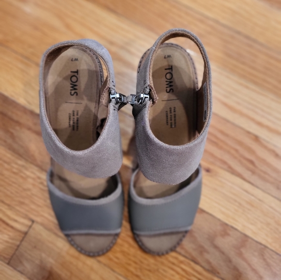 Tom's Majorca Sandal - Picture 2 of 8